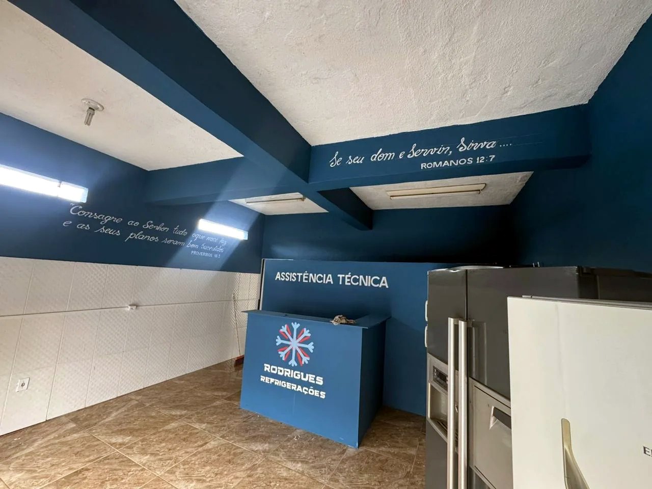 Interior da loja física Rodrigues Refrigerações em Belo Horizonte